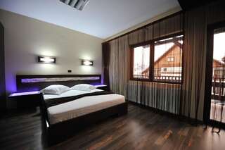 Курортные отели Complex Cochet Буштени Double Room with Free Pool Access - Vila 4-6